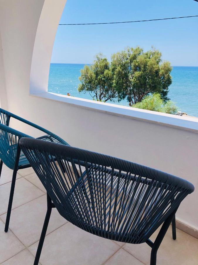 Mini Villas Avra Keratókambos Eksteriør billede
