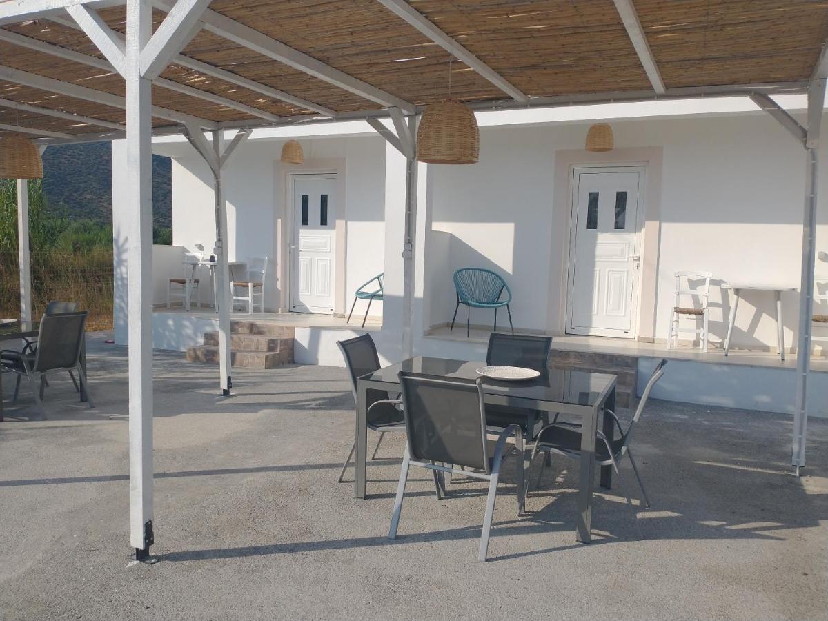 Mini Villas Avra Keratókambos Eksteriør billede